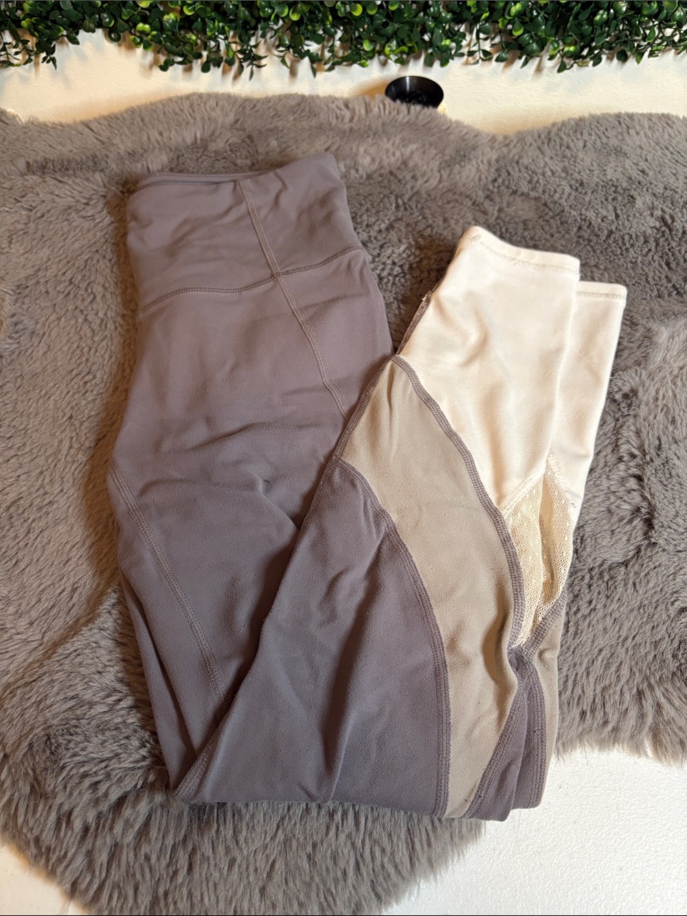 Athleta Two-Tone Gray and Cream High-Rise Leggings Size XS